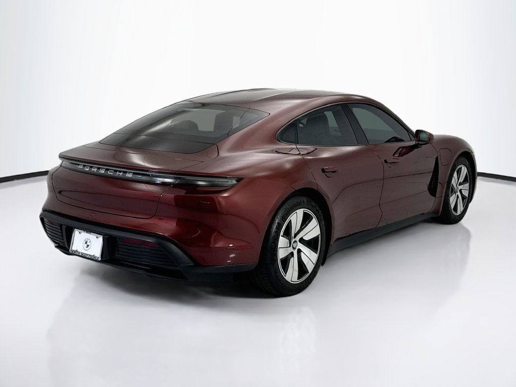 Used 2022 Porsche Taycan RWD image 5