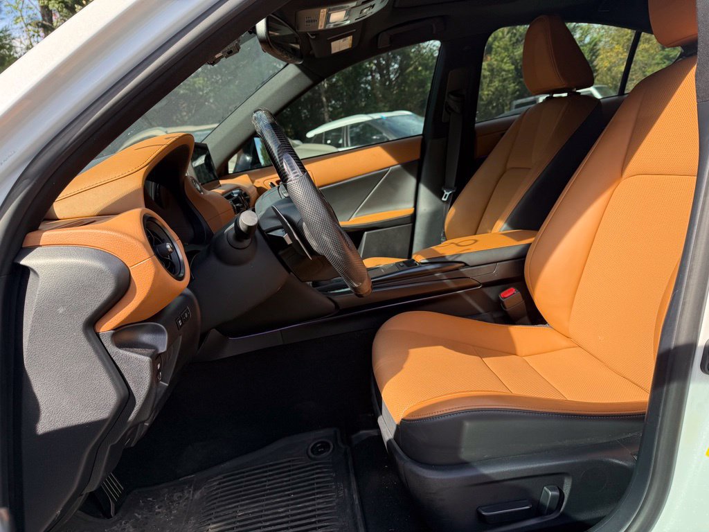 Used 2025 Lexus IS 350 F Sport RWD image 8