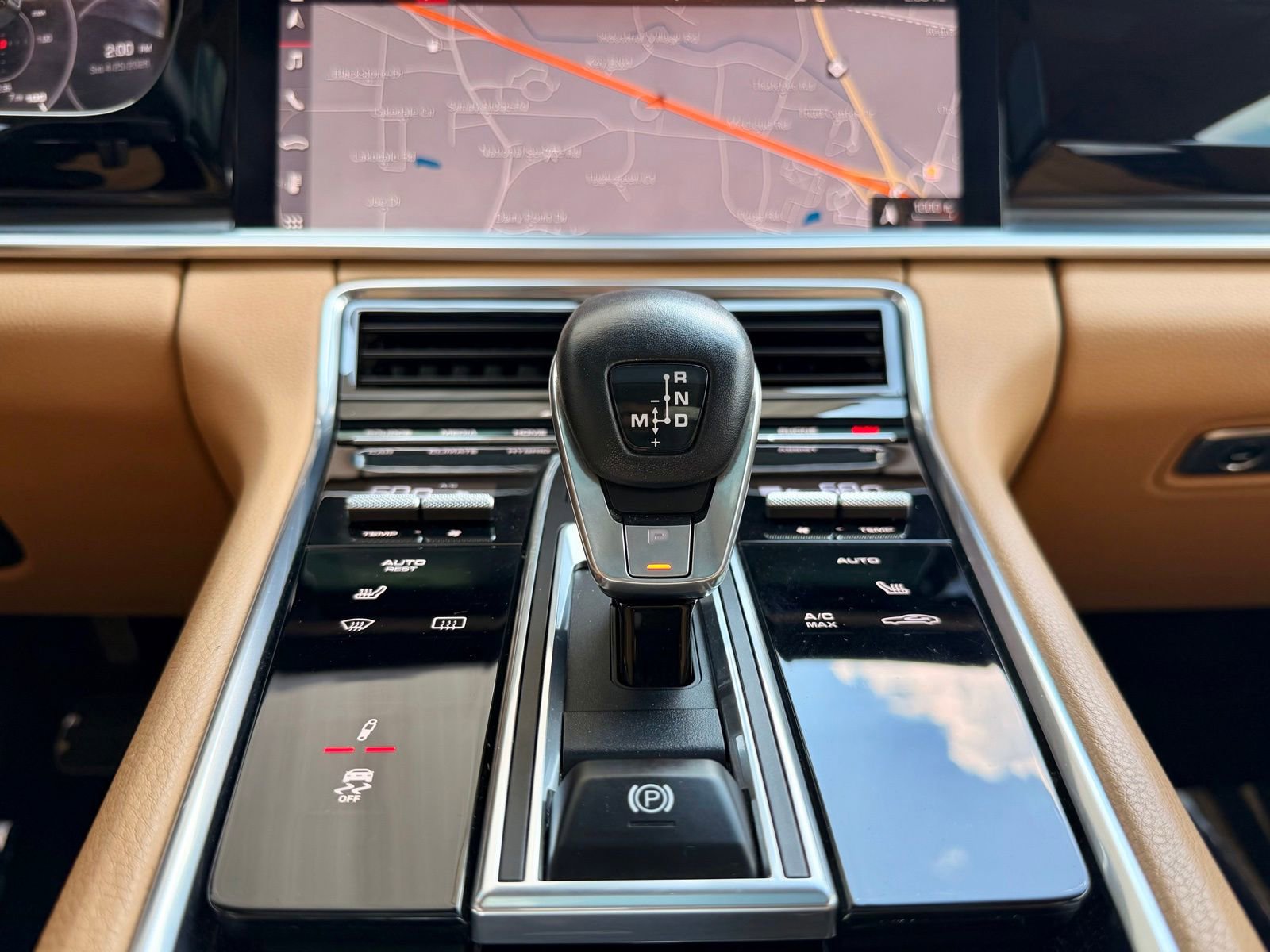 Used 2018 Porsche Panamera 4 AWD/4WD image 49
