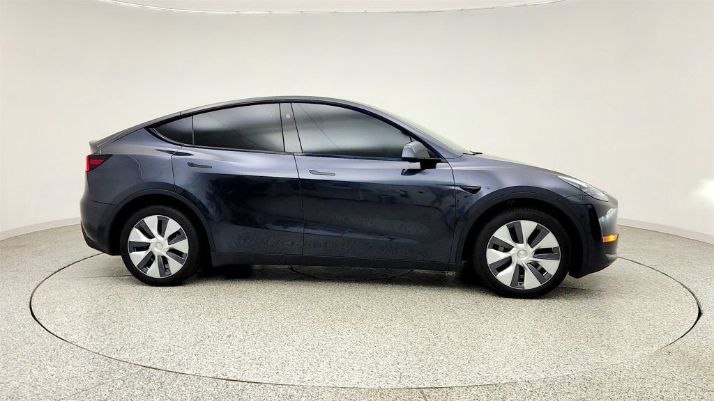 Used 2024 Tesla Model Y Long Range AWD/4WD image 4