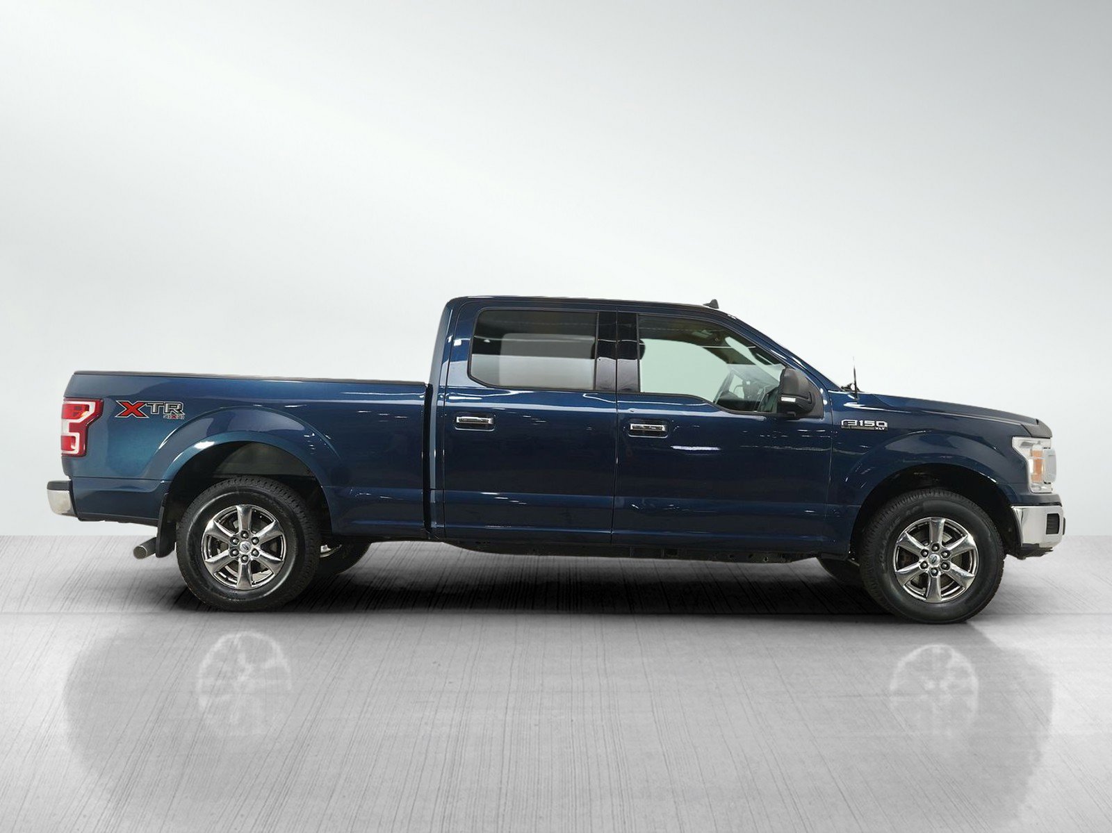 Used 2019 Ford F150 XLT w/ Equipment Group 301A Mid image 6