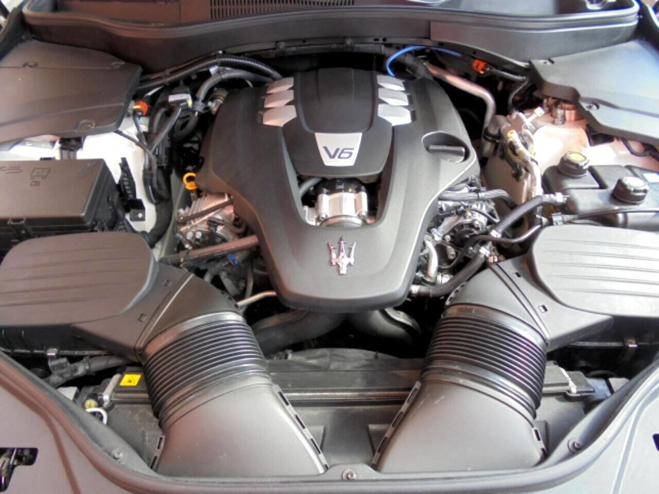 Used 2021 Maserati Levante image 36