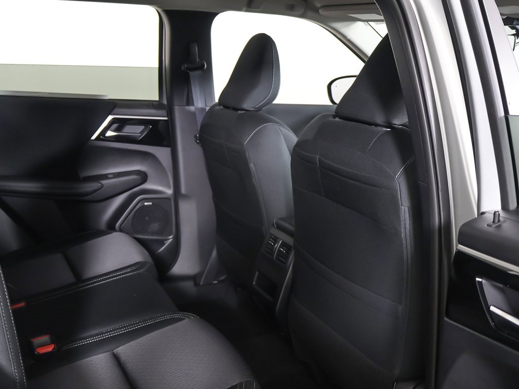 New 2026 Mitsubishi Outlander ES image 29