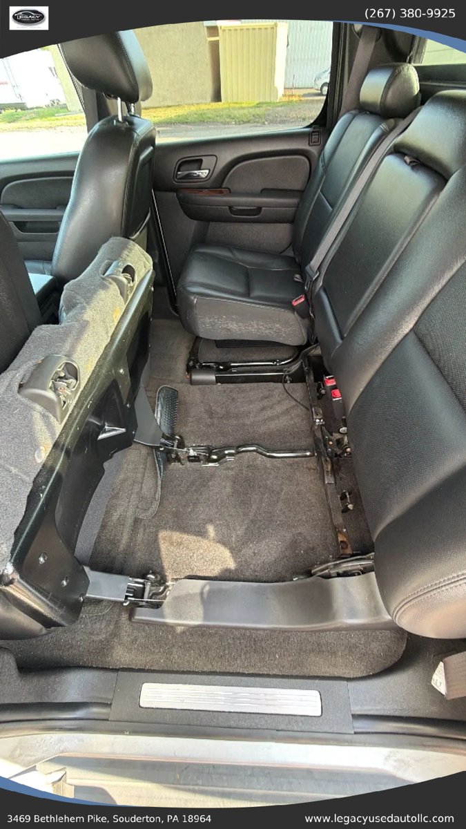Used 2012 Chevrolet Avalanche LTZ AWD/4WD image 53