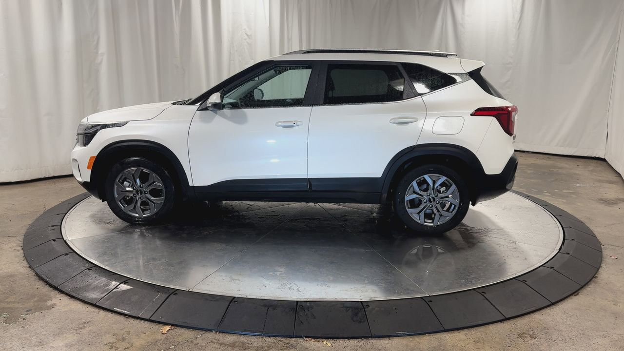 Certified 2024 Kia Seltos S image 7