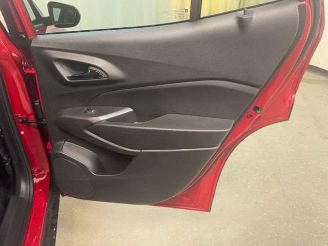 New 2026 Chevrolet Trax LT w/ Driver Confidence Package image 32