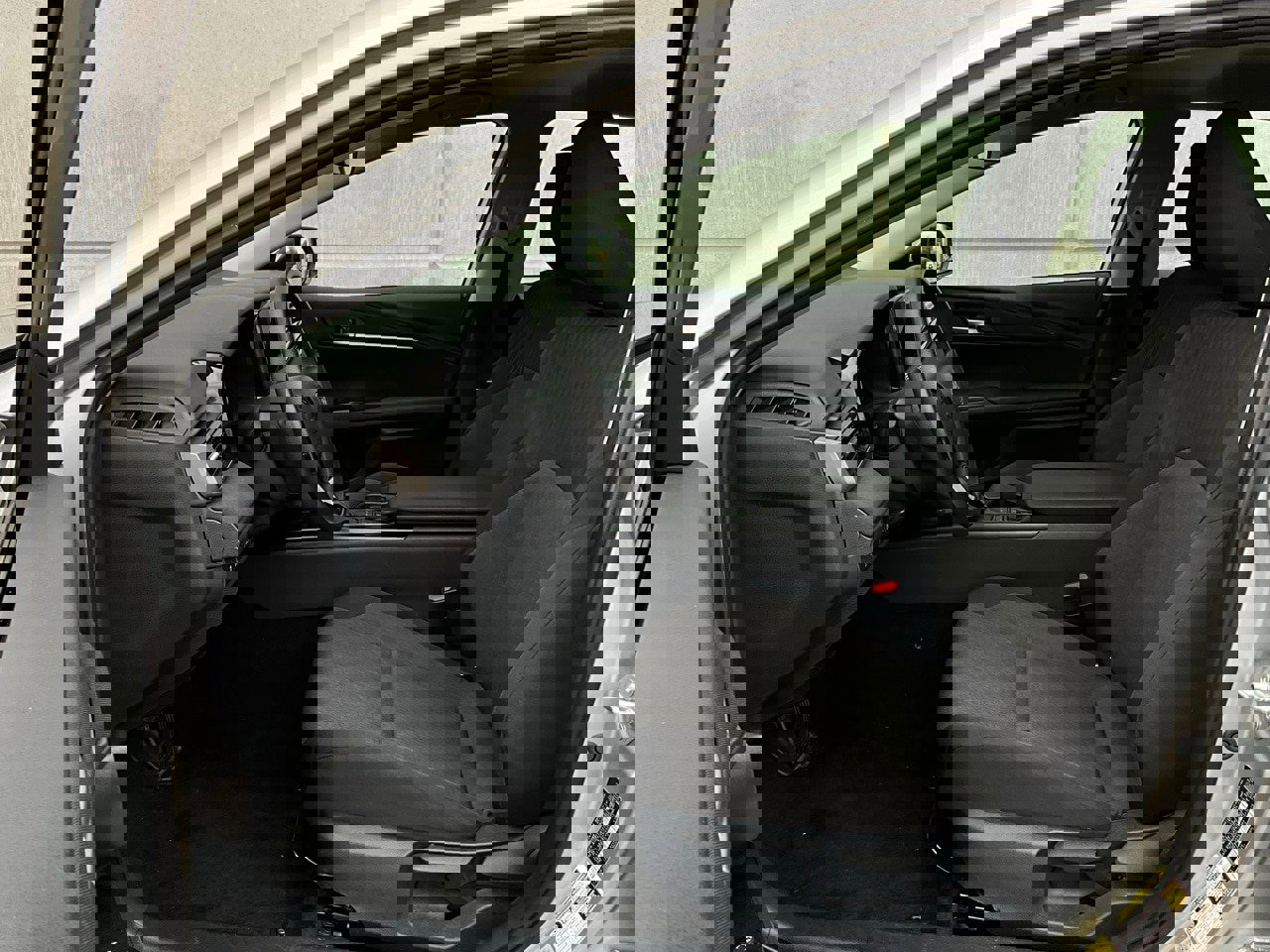 Used 2025 Toyota Camry LE image 10