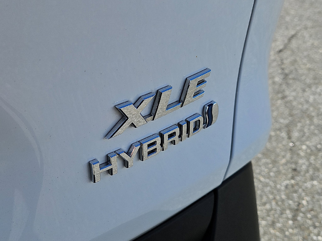 Used 2022 Toyota RAV4 XLE w/ Convenience Package AWD/4WD image 30