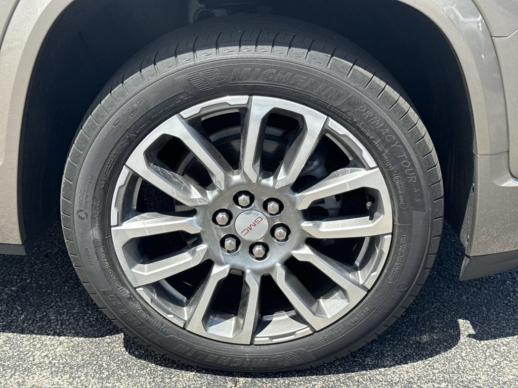 Certified 2023 GMC Acadia Denali w/ Denali Ultimate Package AWD/4WD image 32