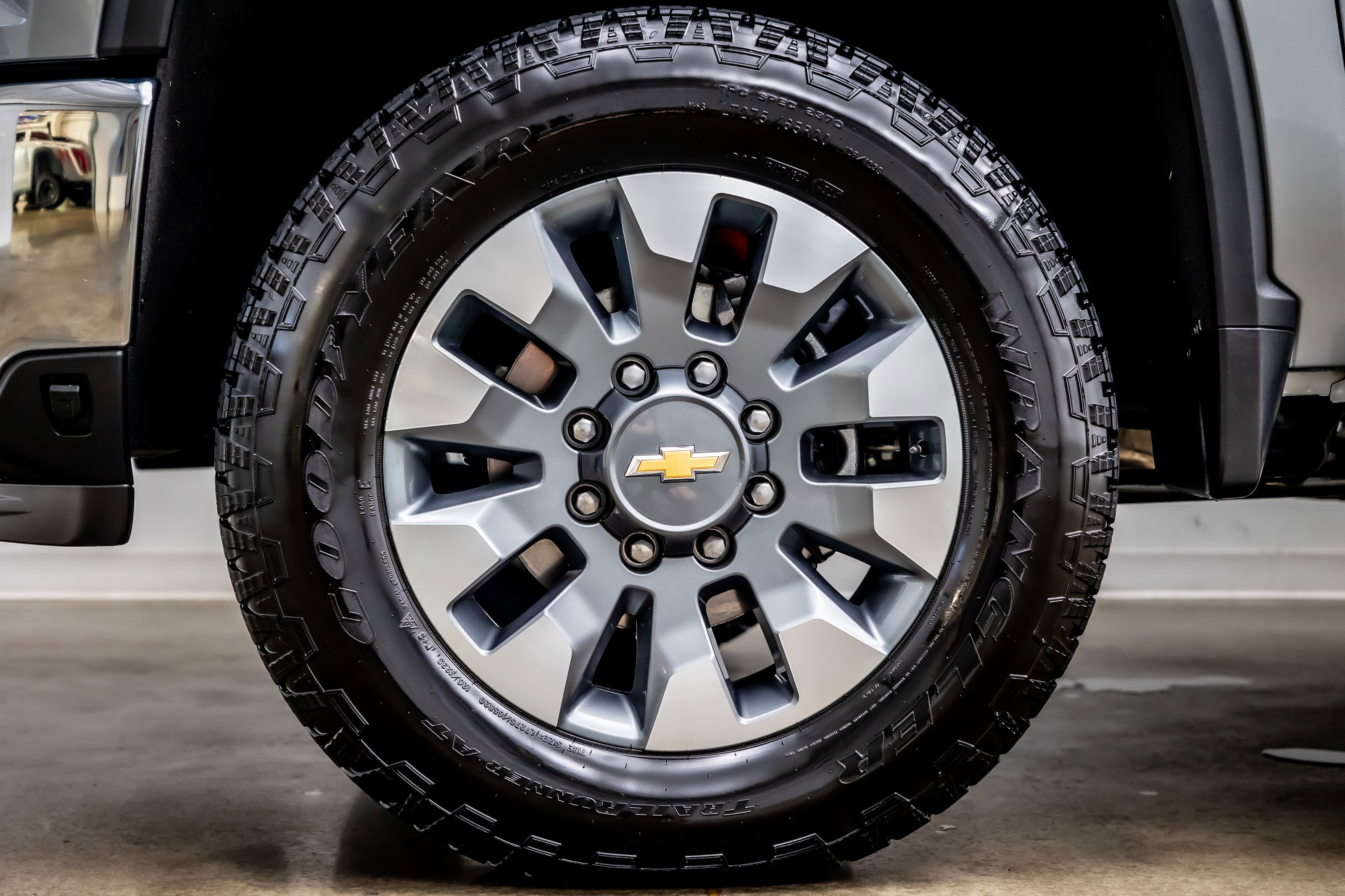 Used 2025 Chevrolet Silverado 2500 LT w/ All Star Edition image 34