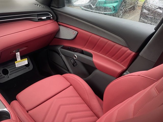 New 2025 Maserati Grecale Trofeo image 44