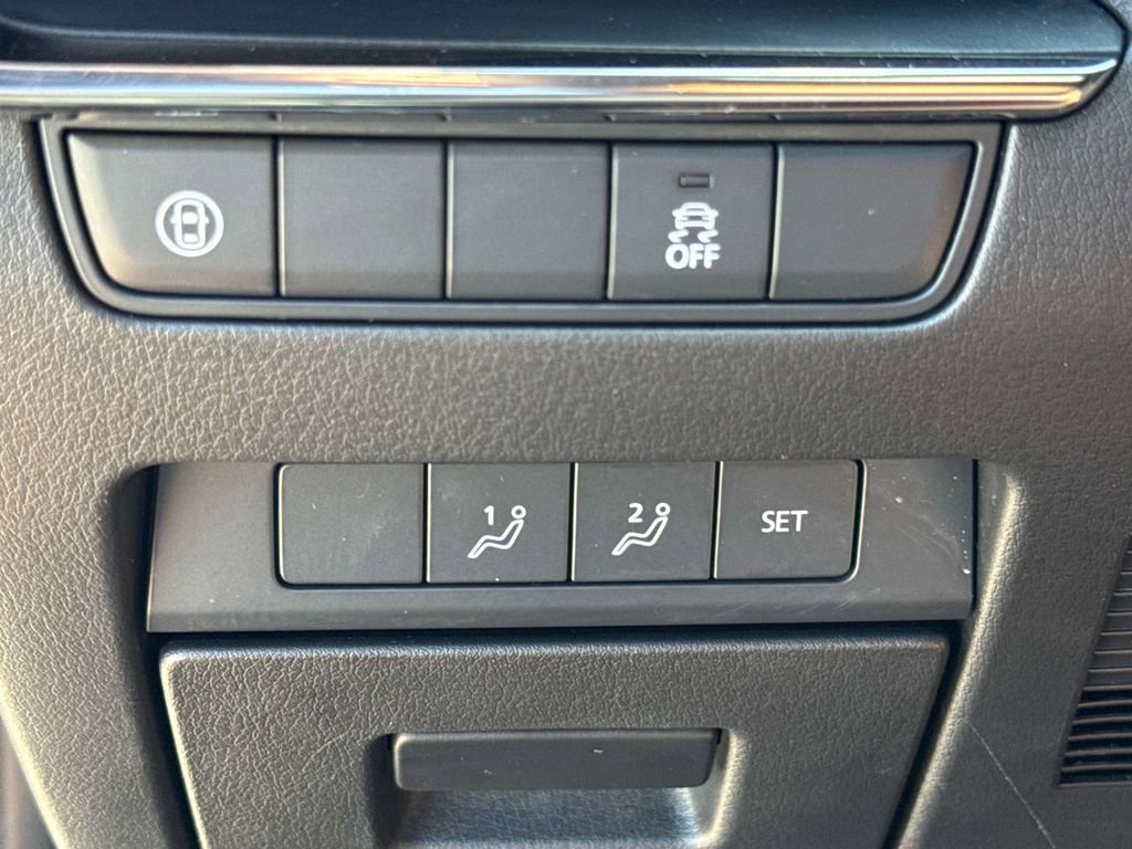 Used 2019 MAZDA MAZDA3 Hatchback image 26