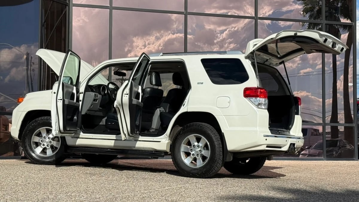 Used 2012 Toyota 4Runner SR5 w/ Premium Pkg AWD/4WD image 29