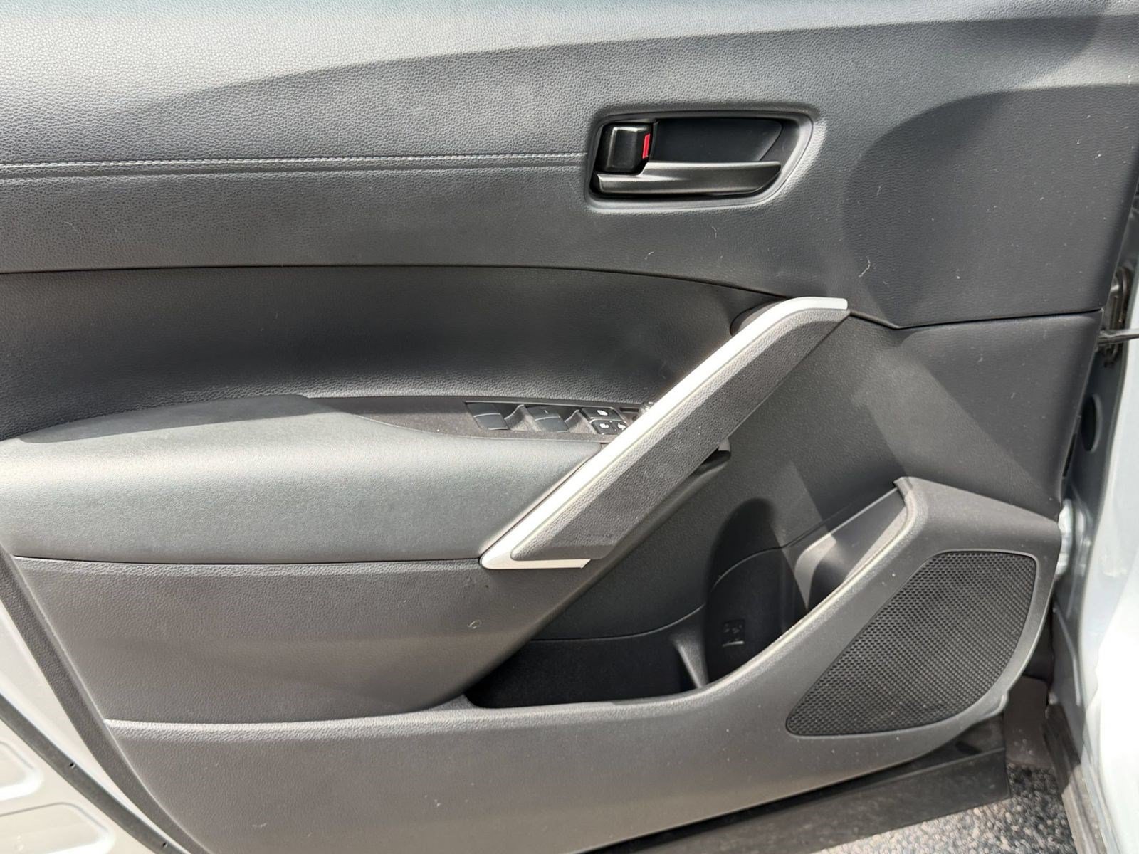 Certified 2025 Toyota Corolla Cross LE FWD image 14