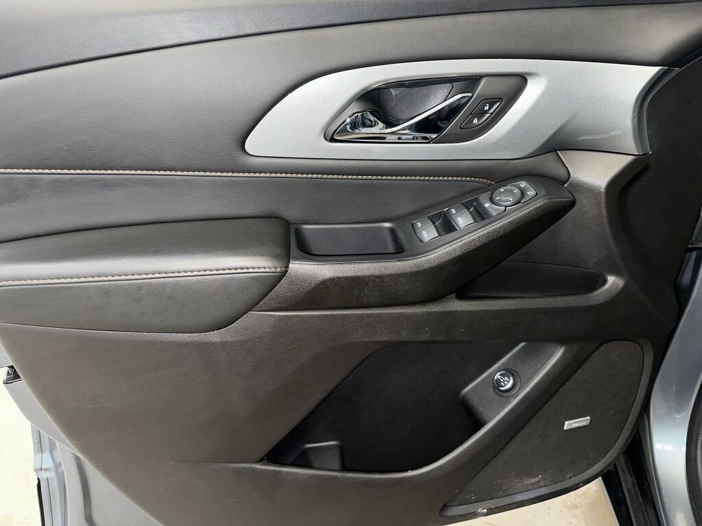 Certified 2021 Chevrolet Traverse LT w/ LT Premium Package image 8