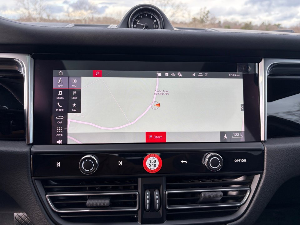 Certified 2026 Porsche Macan image 22