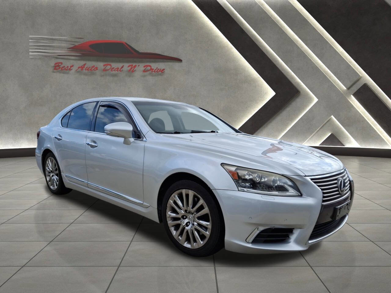 Used 2015 Lexus LS 460 image 2