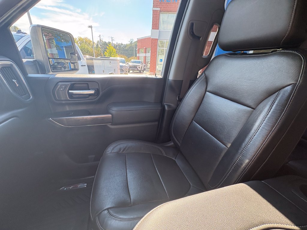 Used 2020 Chevrolet Silverado 2500 LTZ w/ LTZ Plus Package AWD/4WD image 10