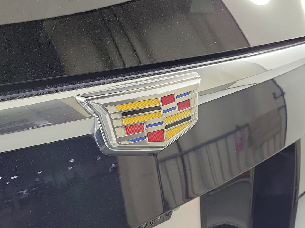 Used 2020 Cadillac Escalade Luxury w/ LPO, Radiant Package image 6