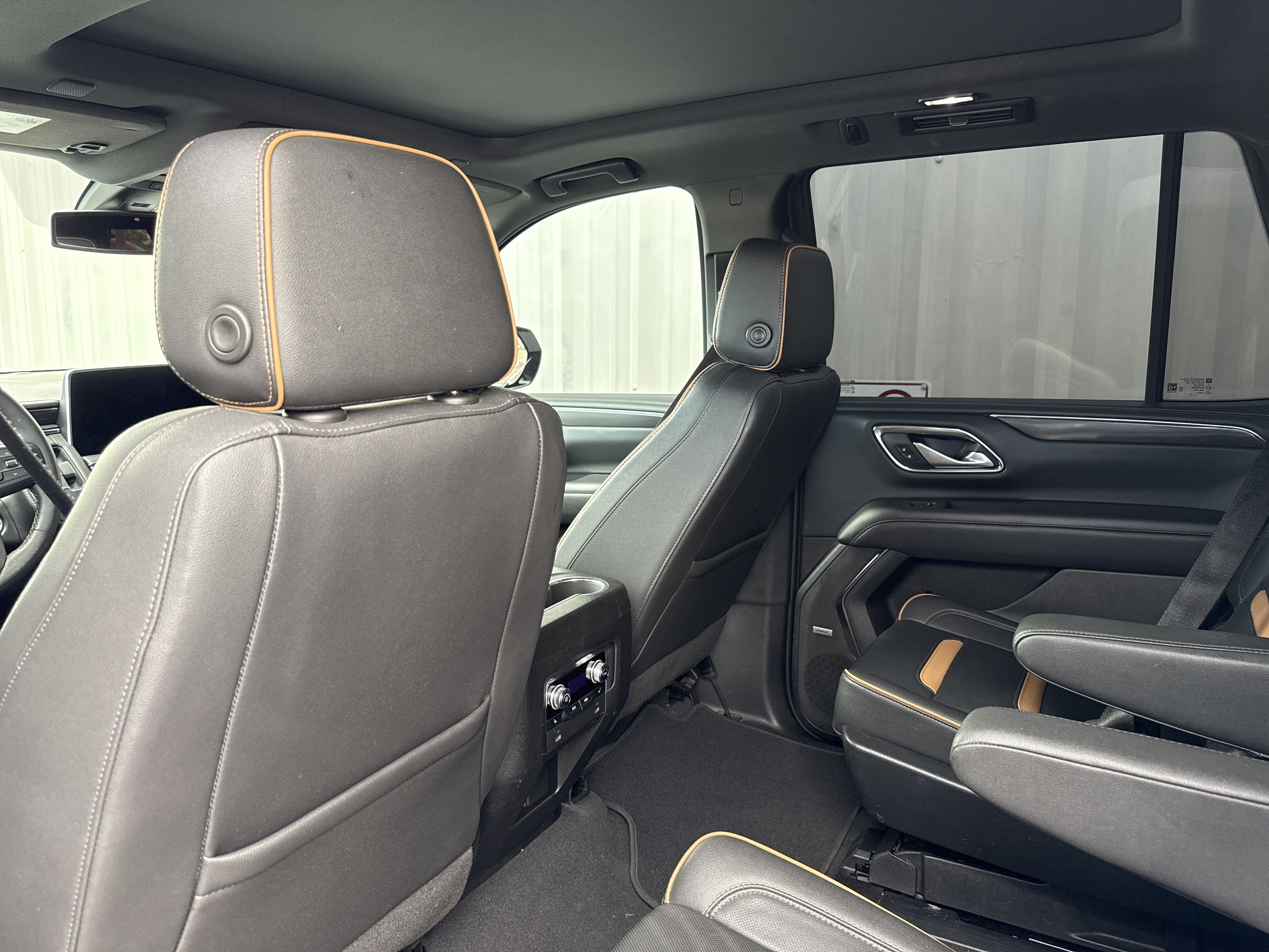 Used 2022 GMC Yukon AT4 image 33