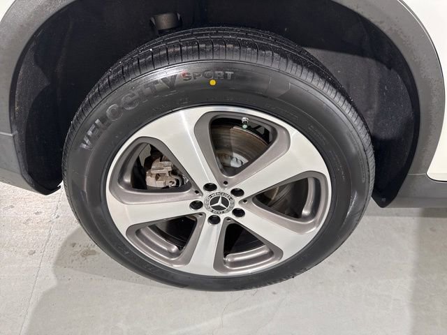 Used 2022 Mercedes-Benz GLC 300 w/ Premium Package Lite image 15