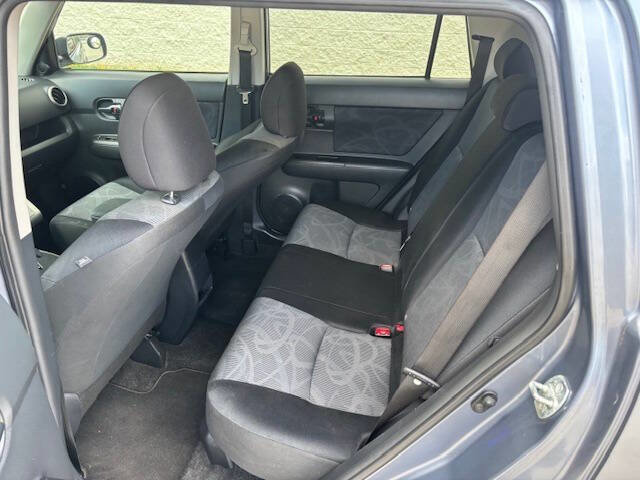 Used 2011 Scion xB image 10