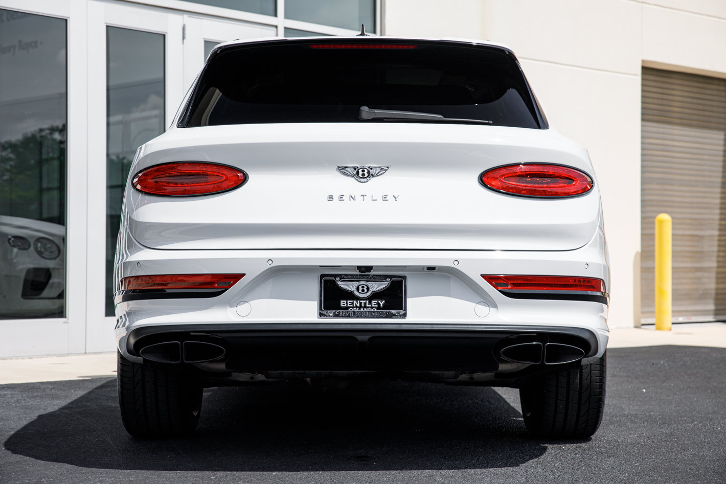 Used 2023 Bentley Bentayga Extended Wheelbase AWD/4WD image 8