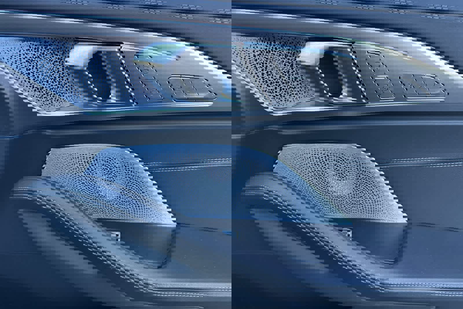 Used 2024 BMW M8 Competition image 17