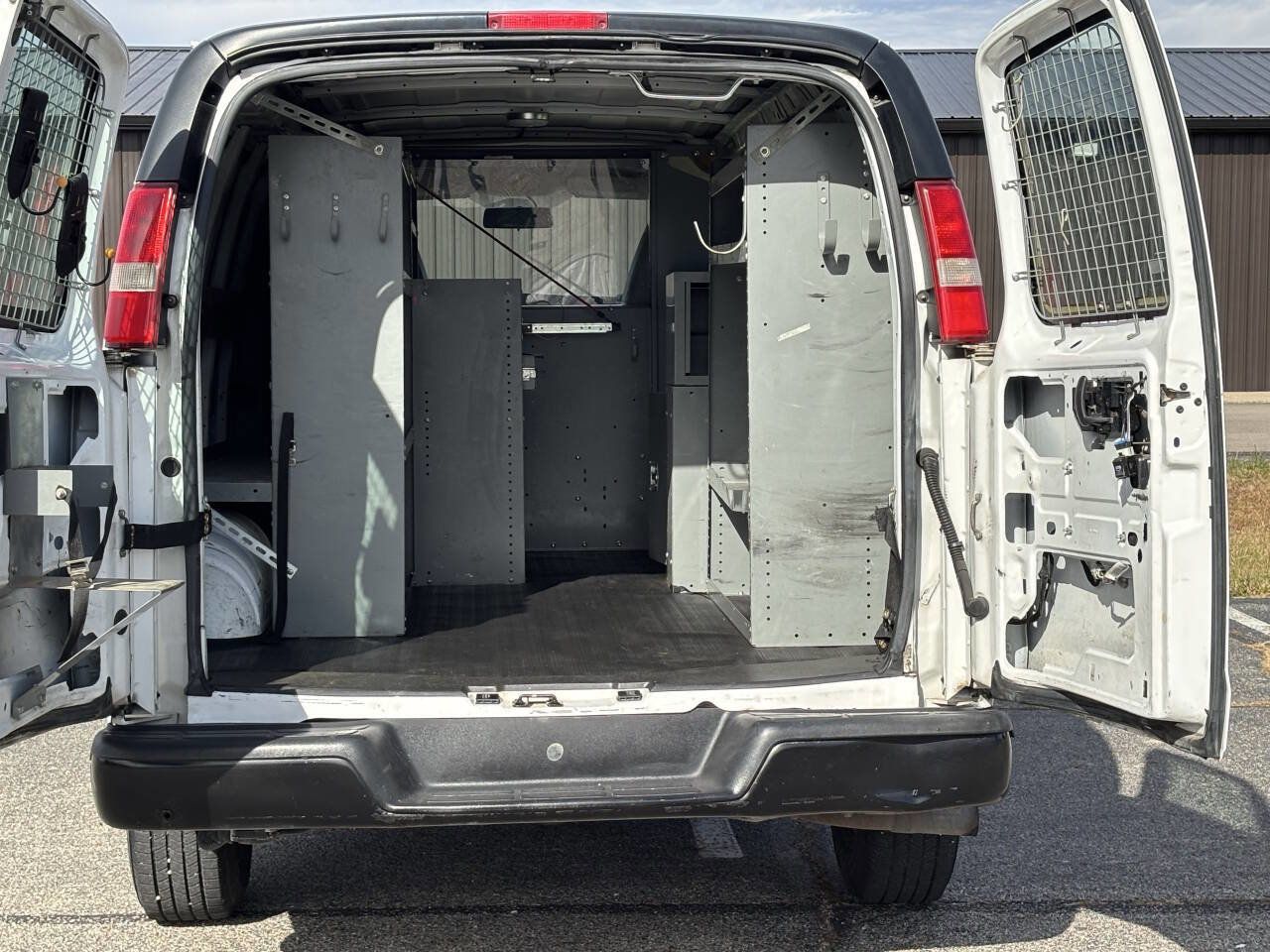 Used 2013 Chevrolet Express 2500 image 16