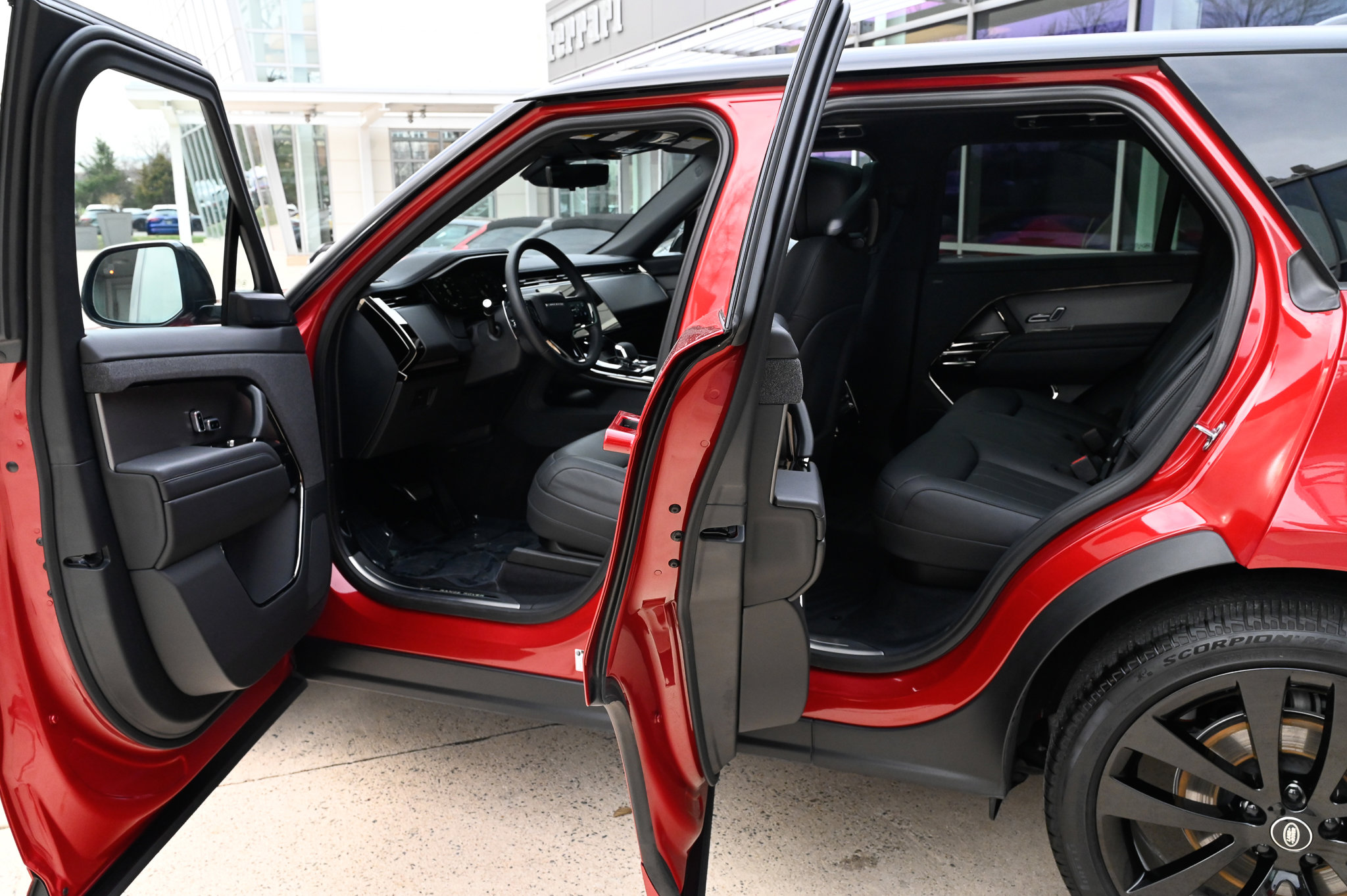 Used 2025 Land Rover Range Rover Sport Dynamic SE image 33