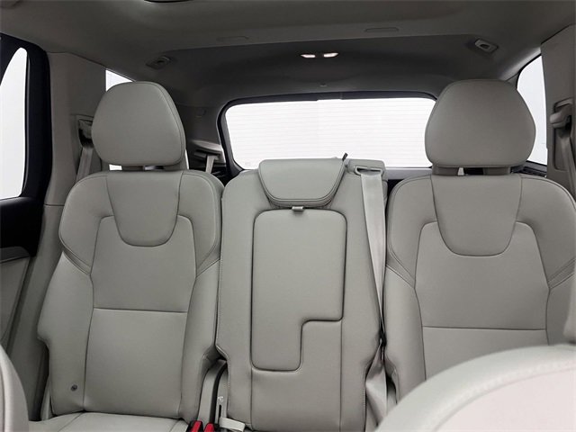 New 2025 Volvo XC90 B5 Core w/ Protection Package Premier image 30