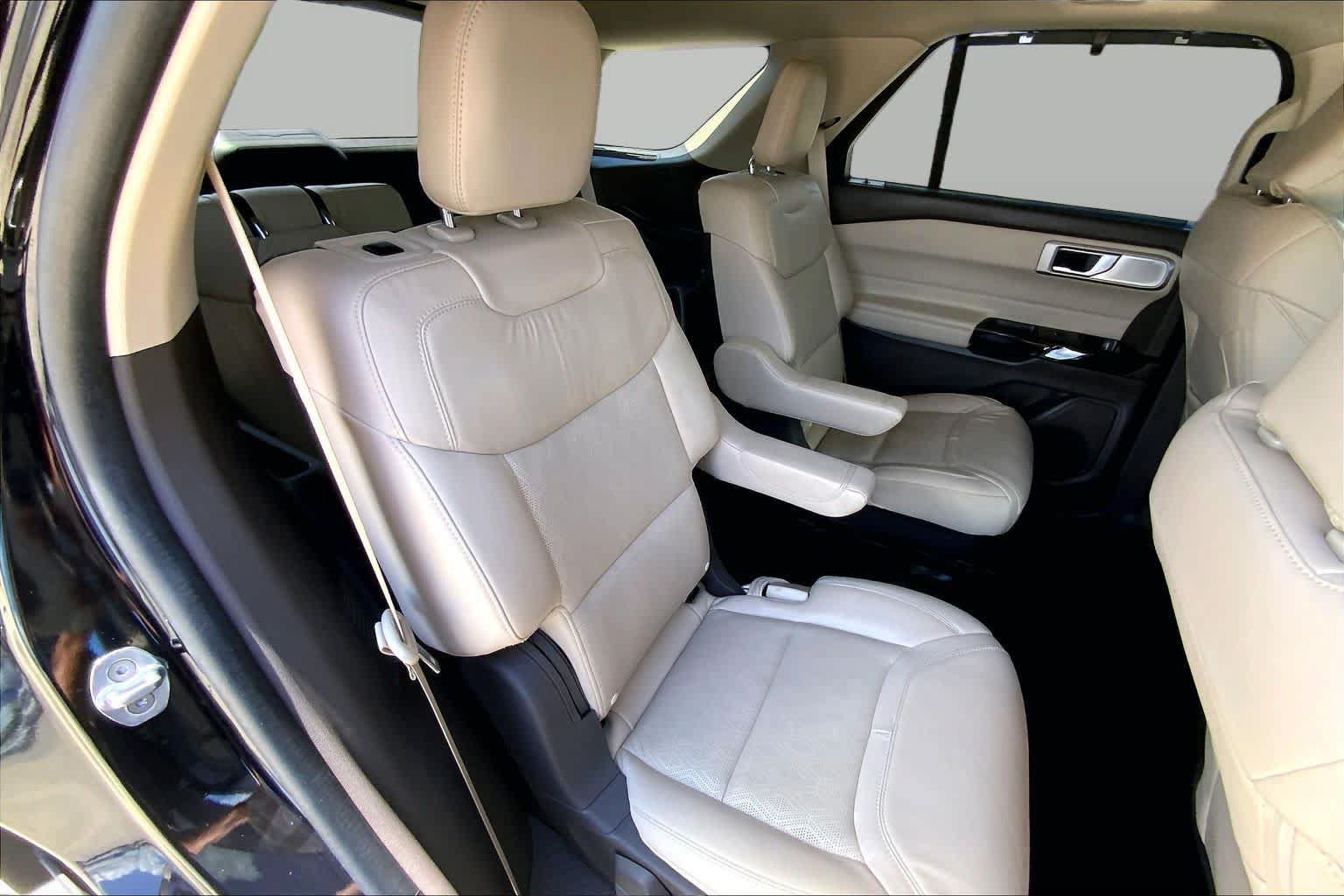 Used 2021 Ford Explorer Platinum w/ Premium Technology Package AWD/4WD image 20