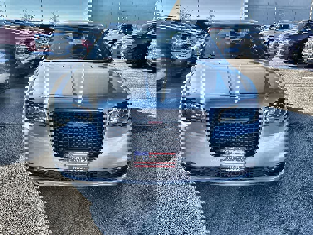 Used 2023 Chrysler 300 S image 7