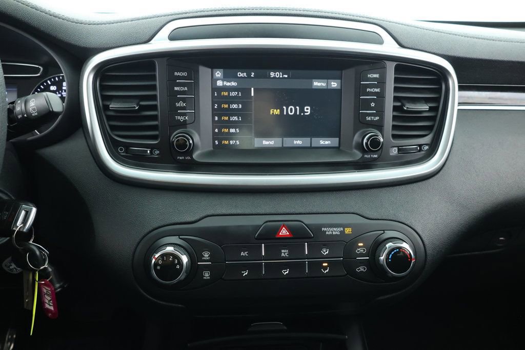 Used 2020 Kia Sorento LX image 15