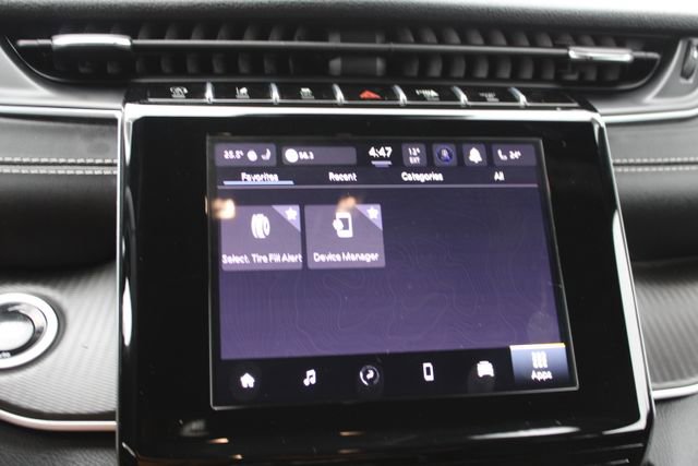 Used 2024 Jeep Grand Cherokee L Laredo image 32