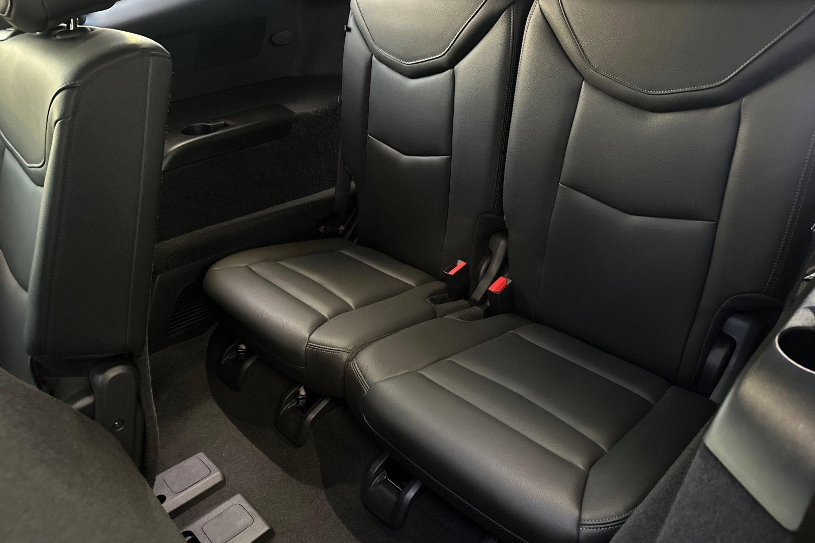 Used 2025 Cadillac XT6 Luxury image 19