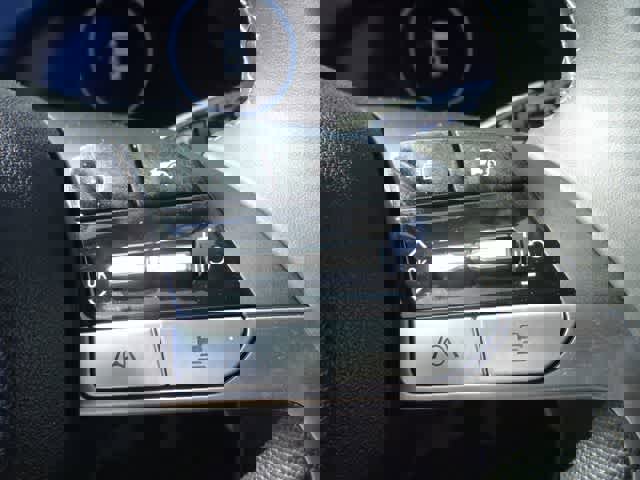 Used 2025 Hyundai Elantra SEL image 15