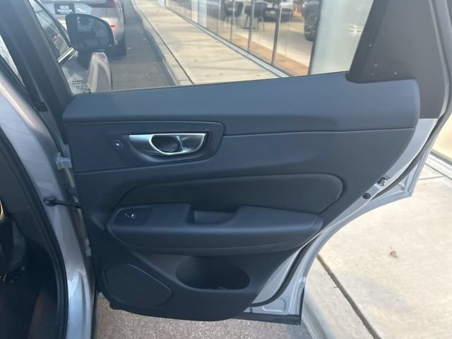 Certified 2025 Volvo XC60 B5 Plus AWD/4WD image 12