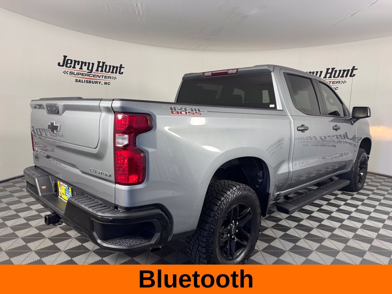 Used 2024 Chevrolet Silverado 1500 Custom Trail Boss AWD/4WD image 7