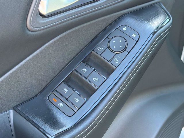 Used 2025 Nissan Rogue SV AWD/4WD image 26