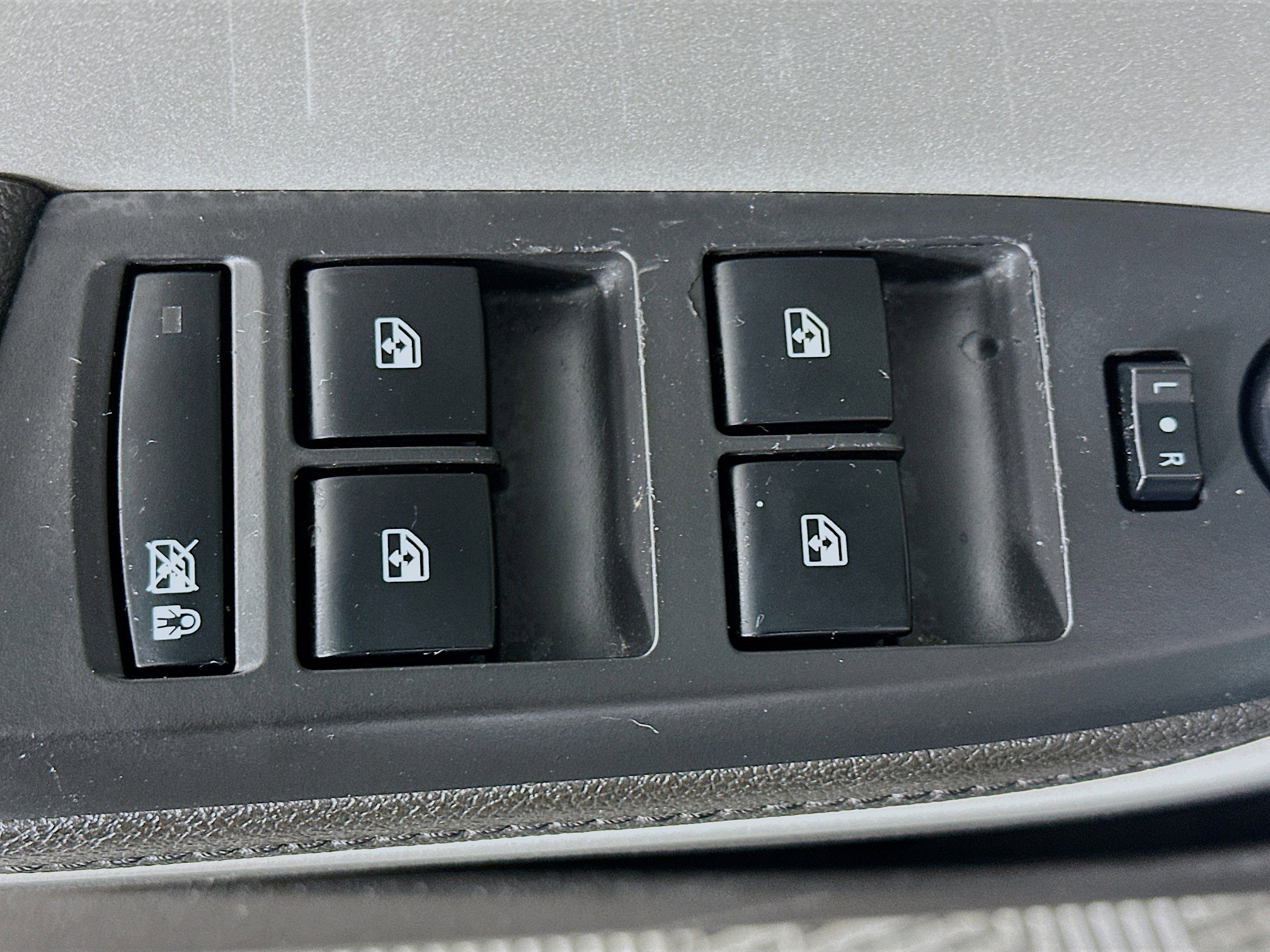 Used 2013 Chevrolet Volt w/ Enhanced Safety Package 2 image 15