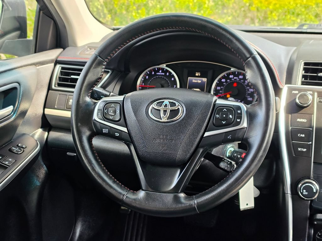 Used 2015 Toyota Camry SE FWD image 20