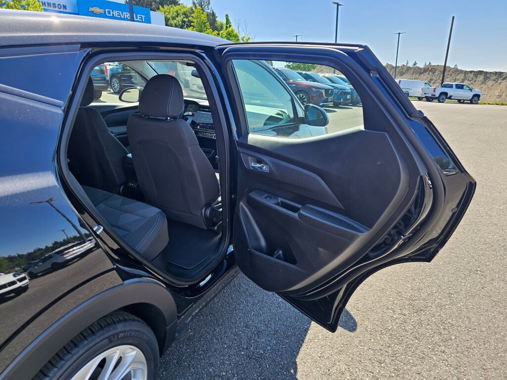 New 2027 Chevrolet Bolt LT w/ Comfort Package FWD image 24