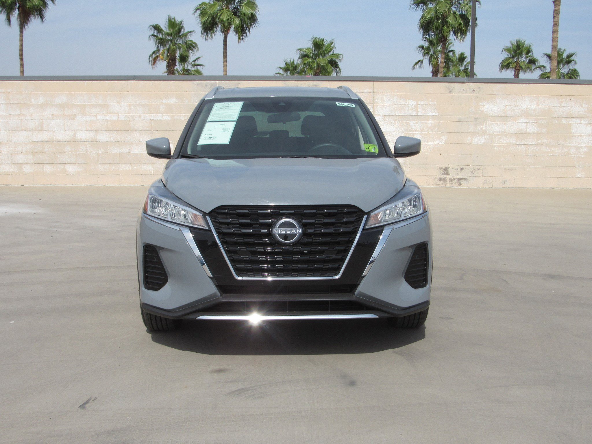 Used 2024 Nissan Kicks SV image 3