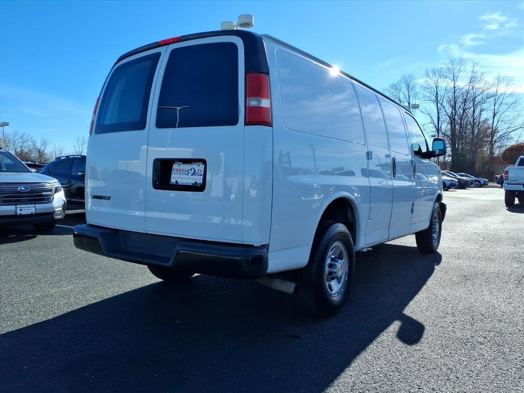 Used 2017 Chevrolet Express 2500 image 13