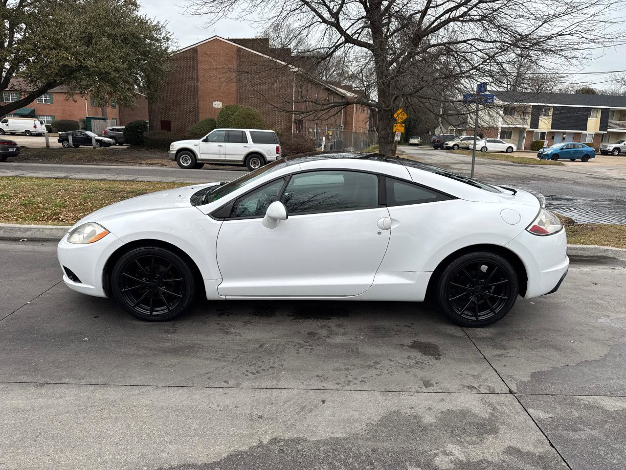 Used 2012 Mitsubishi Eclipse GS image 8