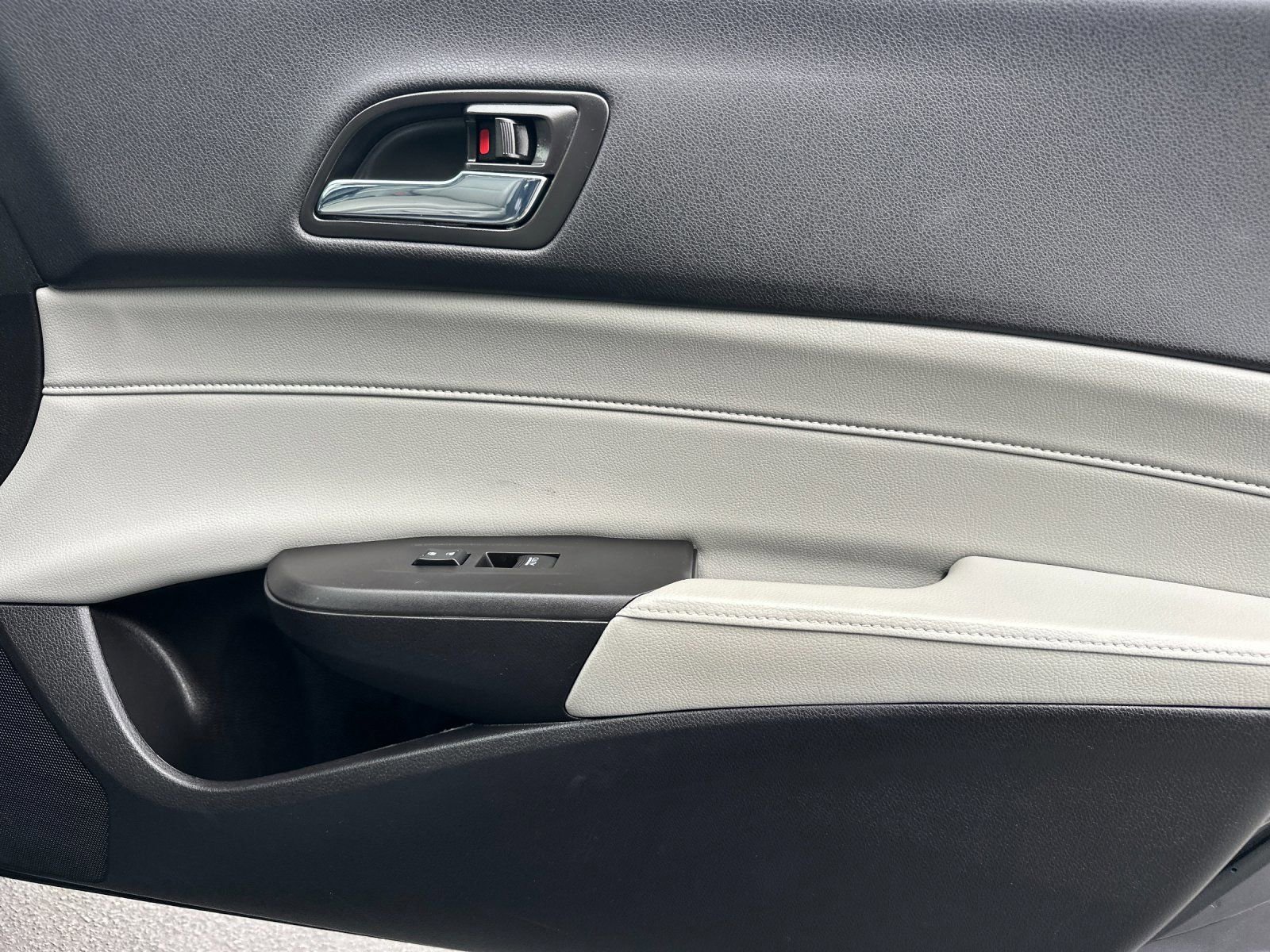 Used 2017 Acura ILX w/ Premium Package image 18