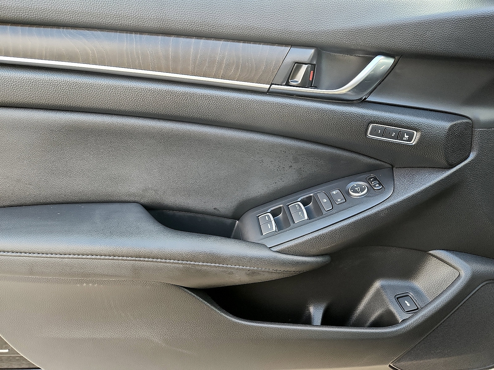 Used 2019 Honda Accord EX-L image 12