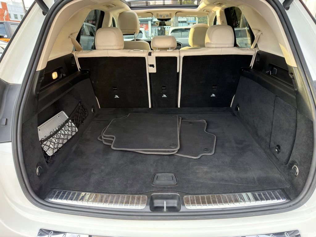 Used 2022 Mercedes-Benz GLE 350 w/ Premium Package image 8