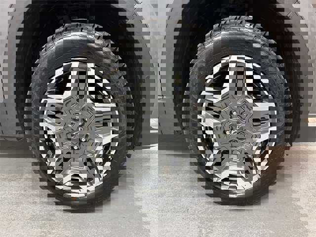 Used 2023 Hyundai Santa Fe Limited image 2